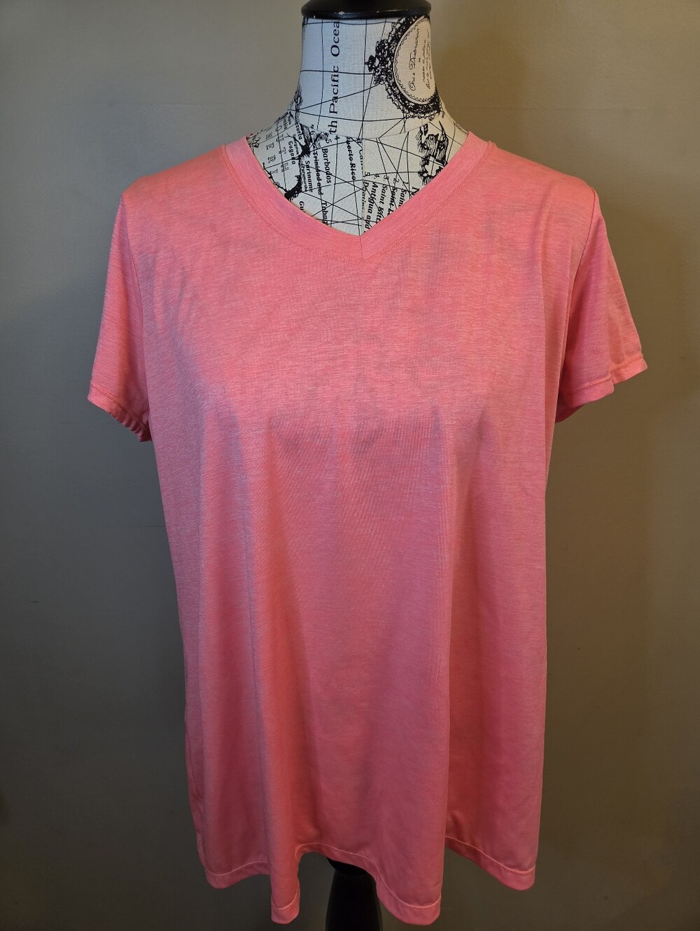 Xersion Womens 0X Pink V Neck Athletic Shirt Silky Lightweight Activewear Top